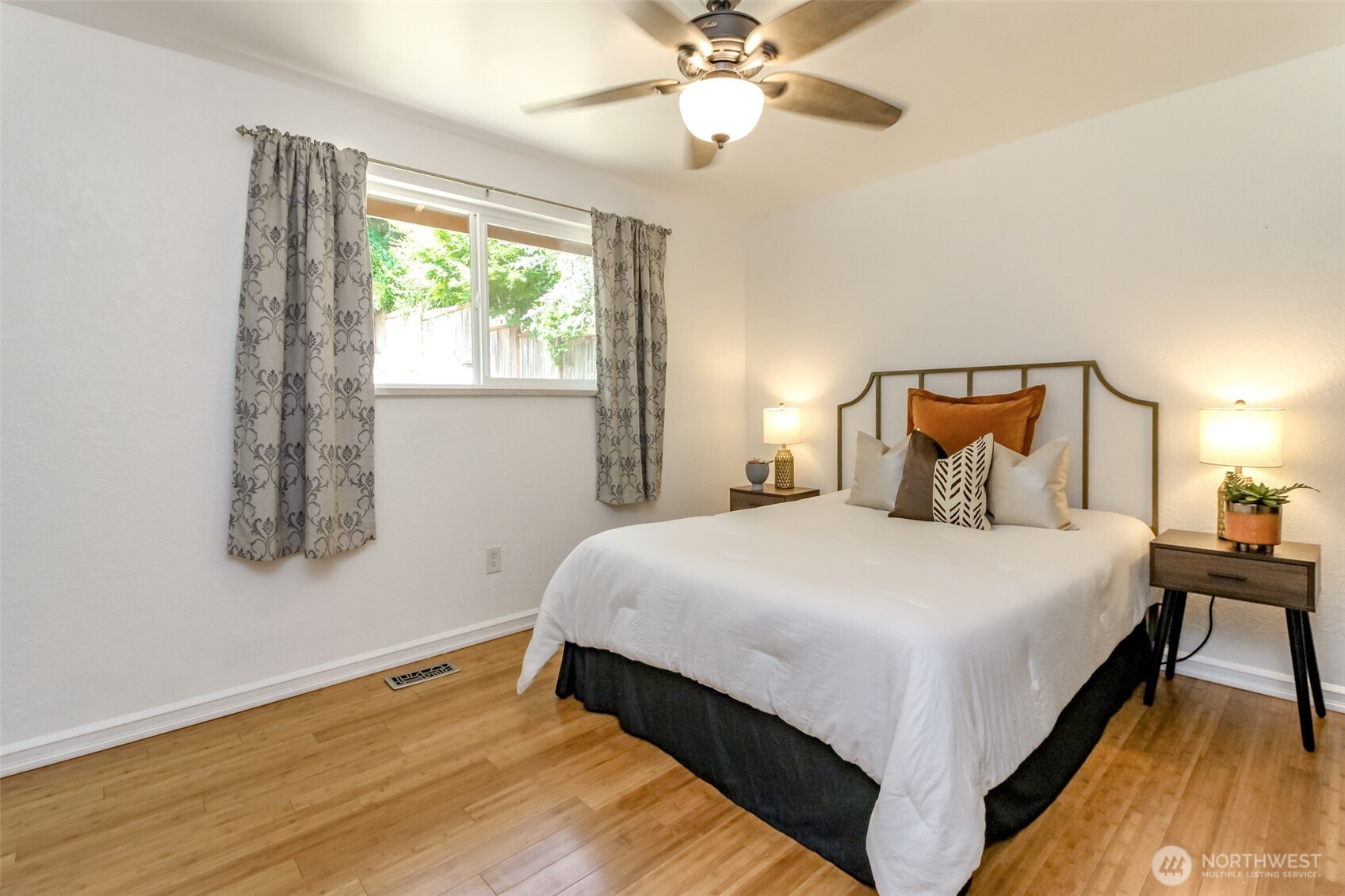 3510 W Tapps Drive E