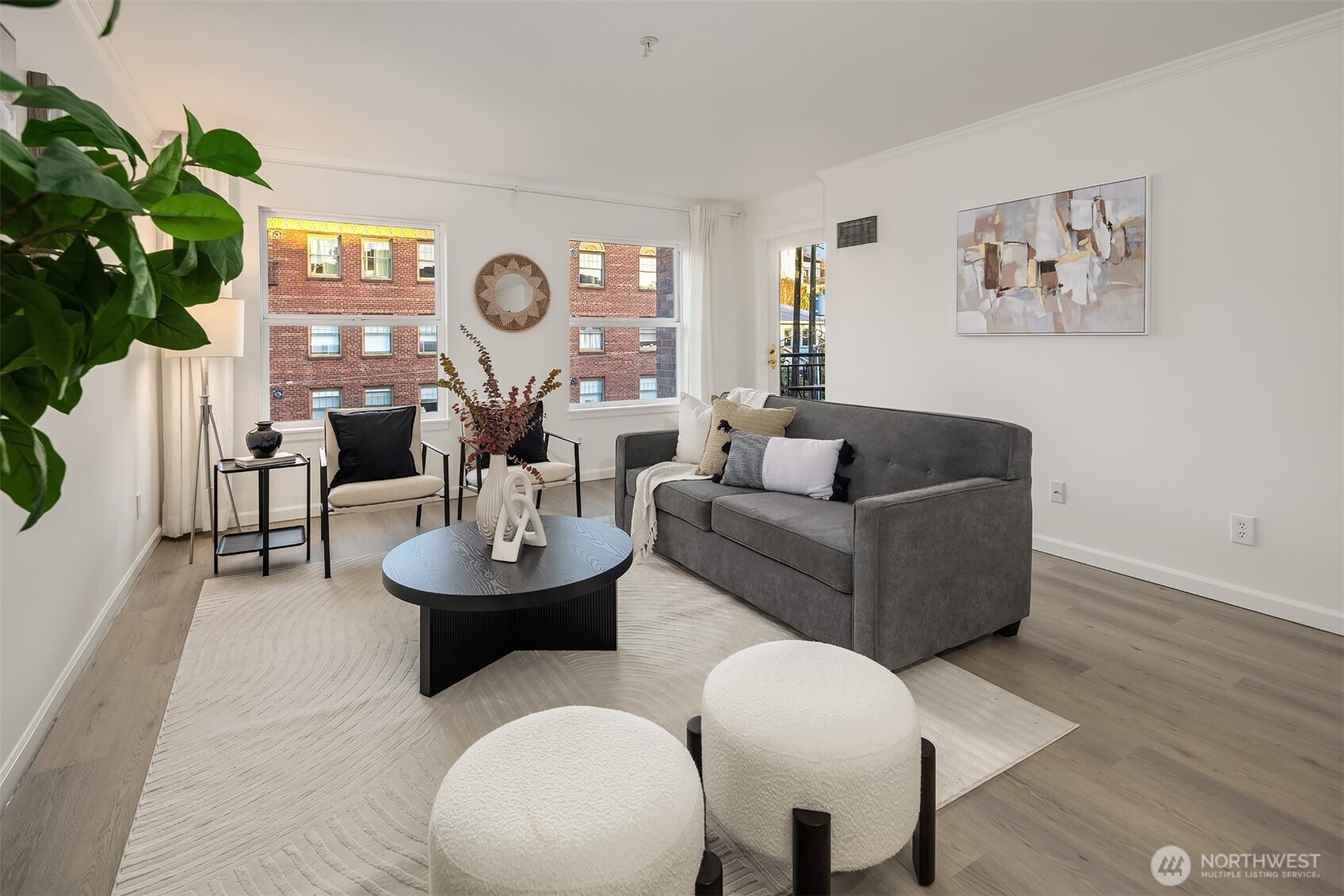 1417 Queen Anne Avenue N Unit: 303