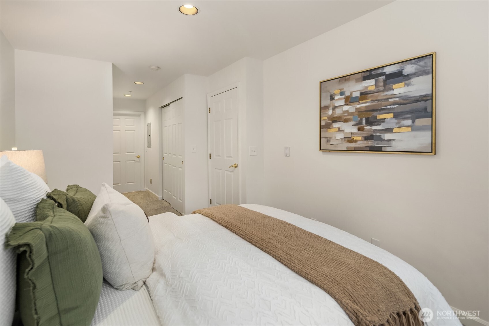 1417 Queen Anne Avenue N Unit: 303