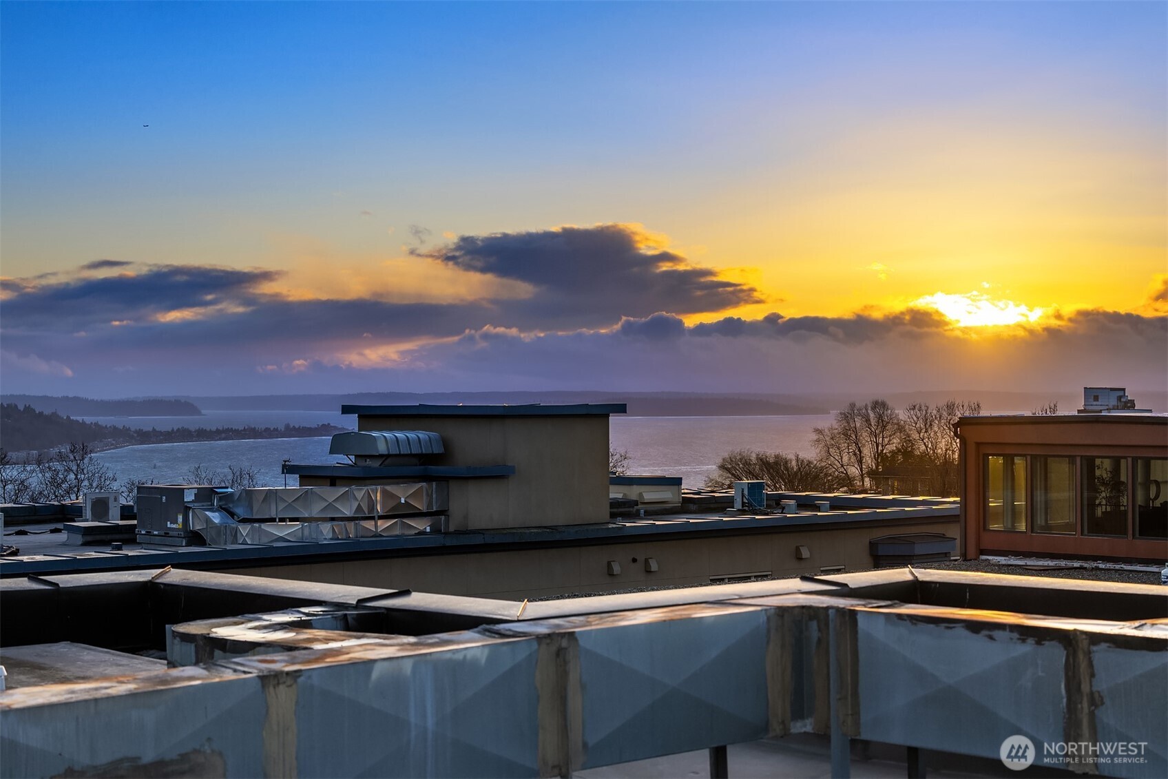 1417 Queen Anne Avenue N Unit: 303