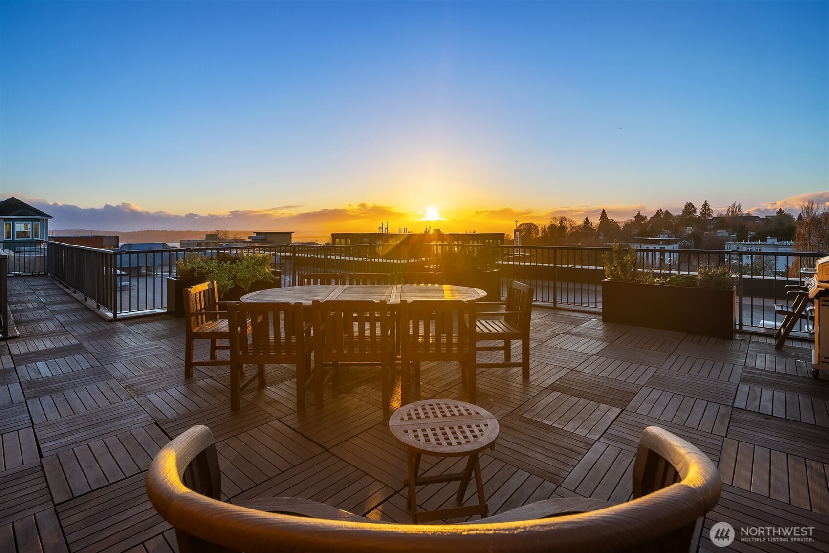 1417 Queen Anne Avenue N Unit: 303