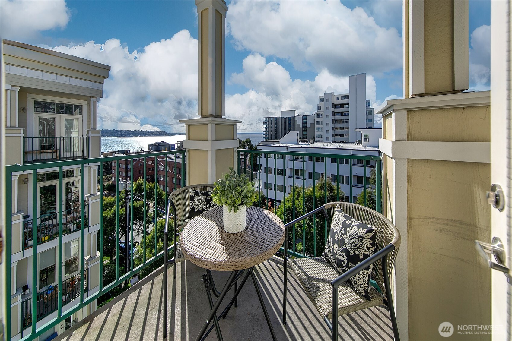 530 4th Avenue W Unit: 502