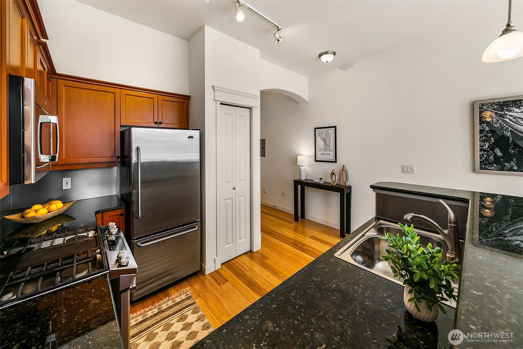 530 4th Avenue W Unit: 502