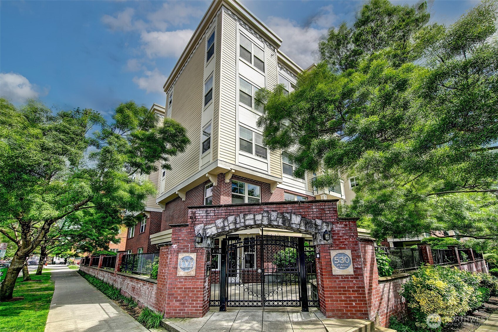 530 4th Avenue W Unit: 502