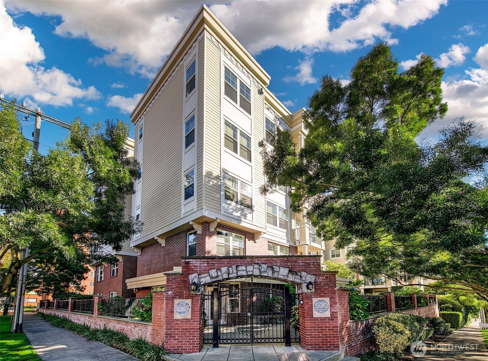 530 4th Avenue W Unit: 502