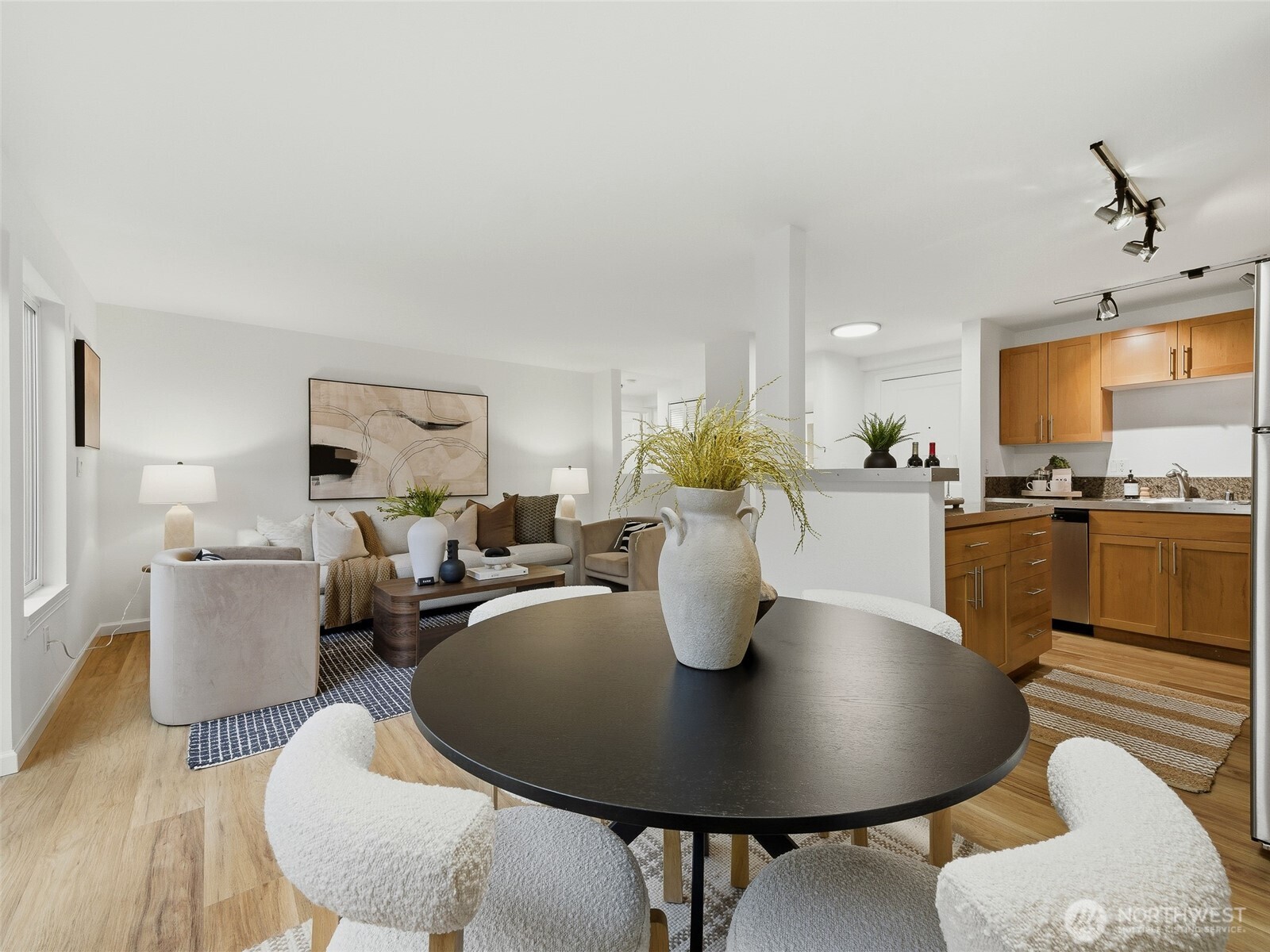 3661 Phinney Avenue N Unit: 107