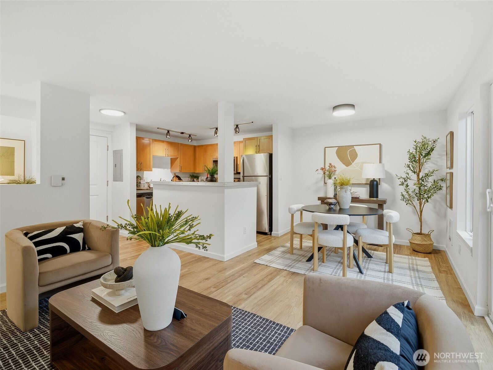 3661 Phinney Avenue N Unit: 107