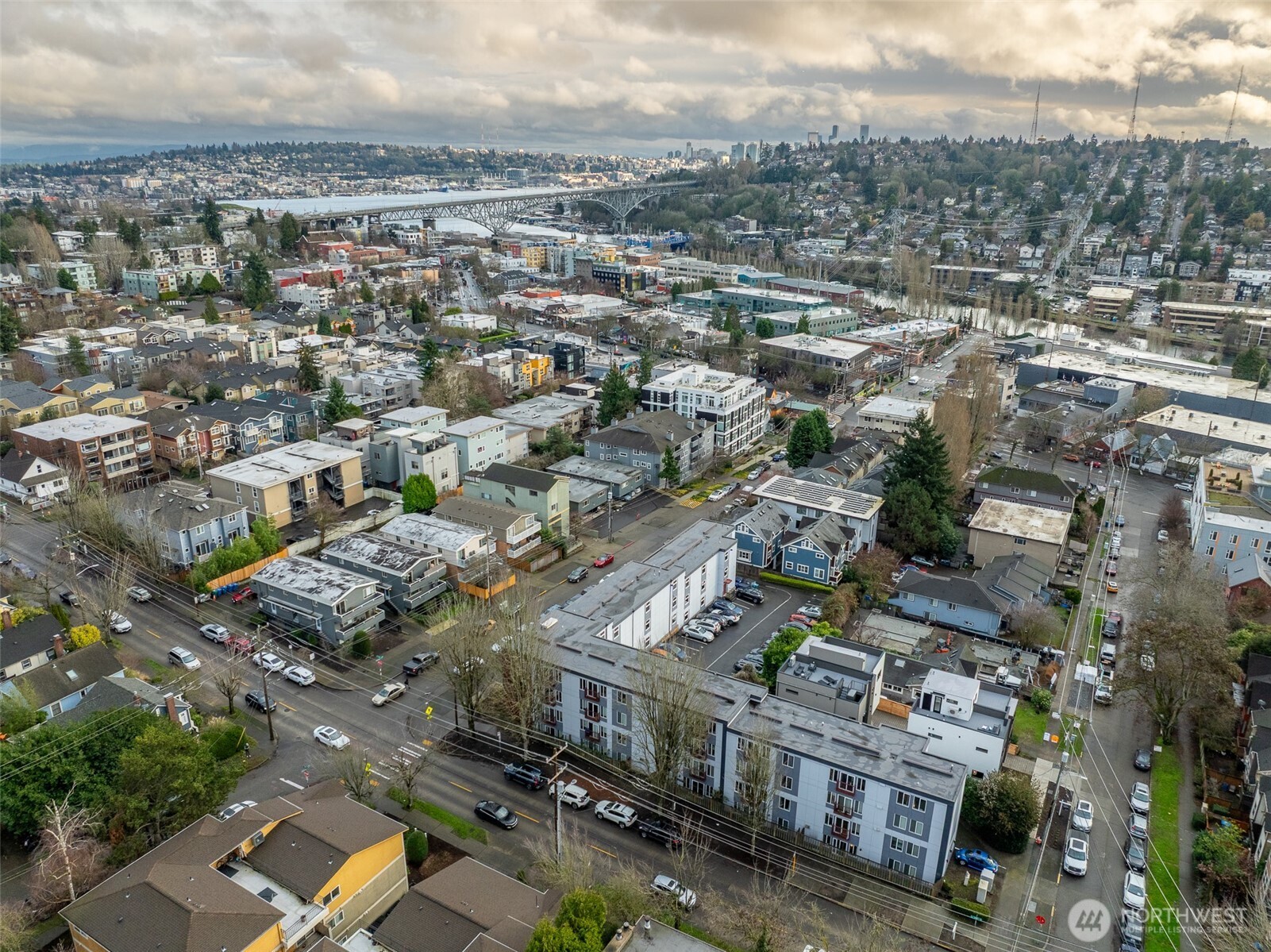 3661 Phinney Avenue N Unit: 107