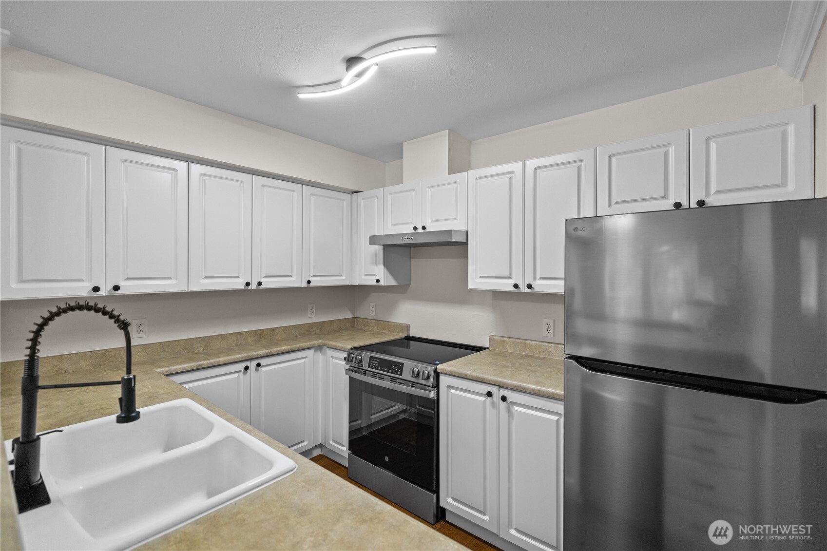 33020 10th Avenue SW Unit: B202