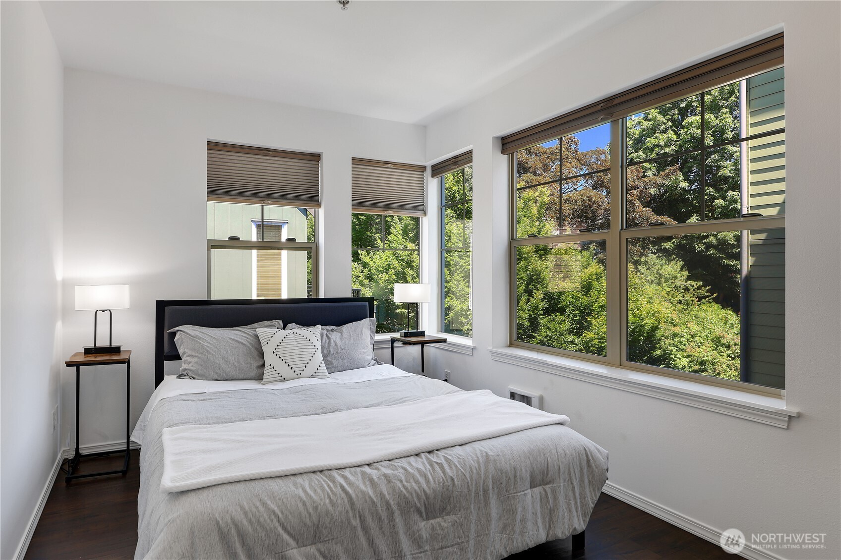 4026 Stone Way N Unit: 501