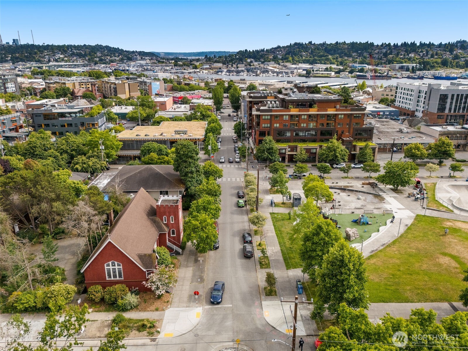 6740 Alonzo Avenue NW