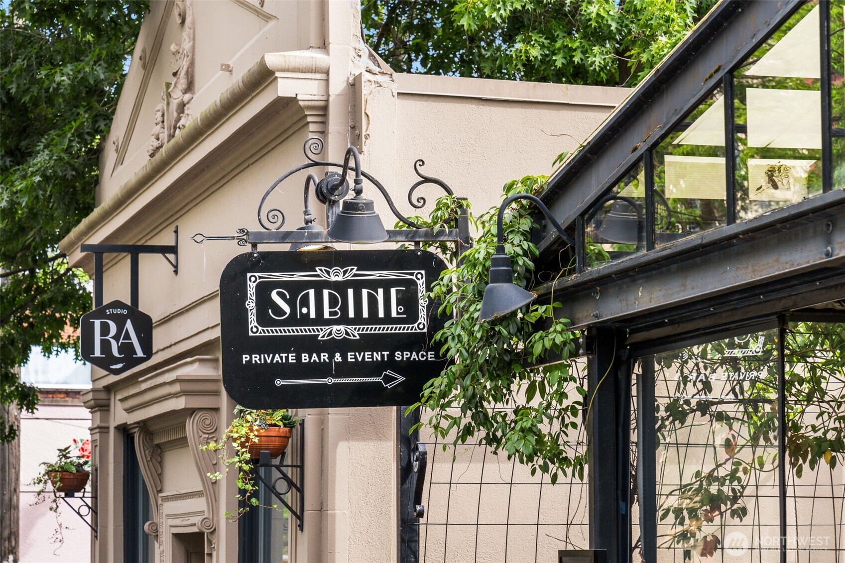 6740 Alonzo Avenue NW