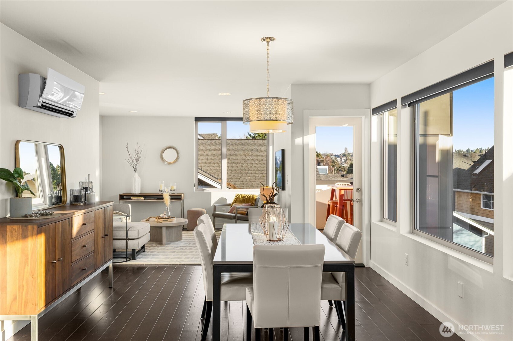 6740 Alonzo Avenue NW