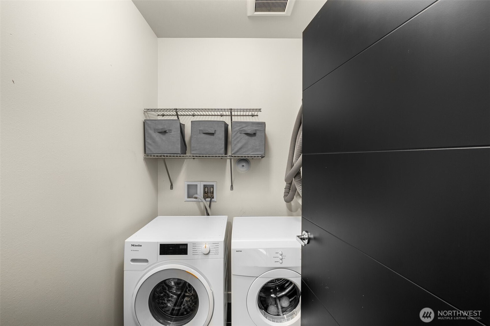 6740 Alonzo Avenue NW