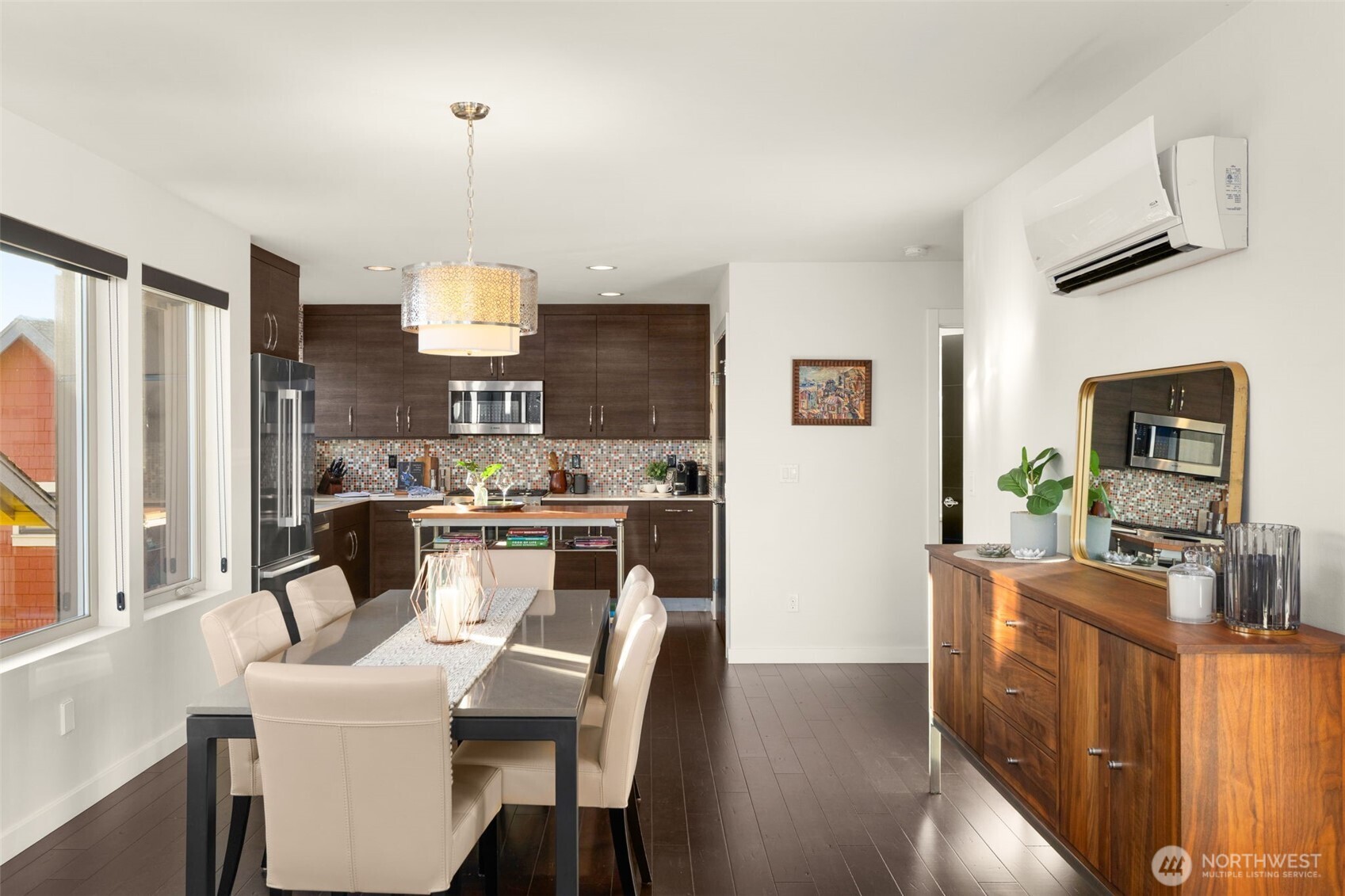 6740 Alonzo Avenue NW