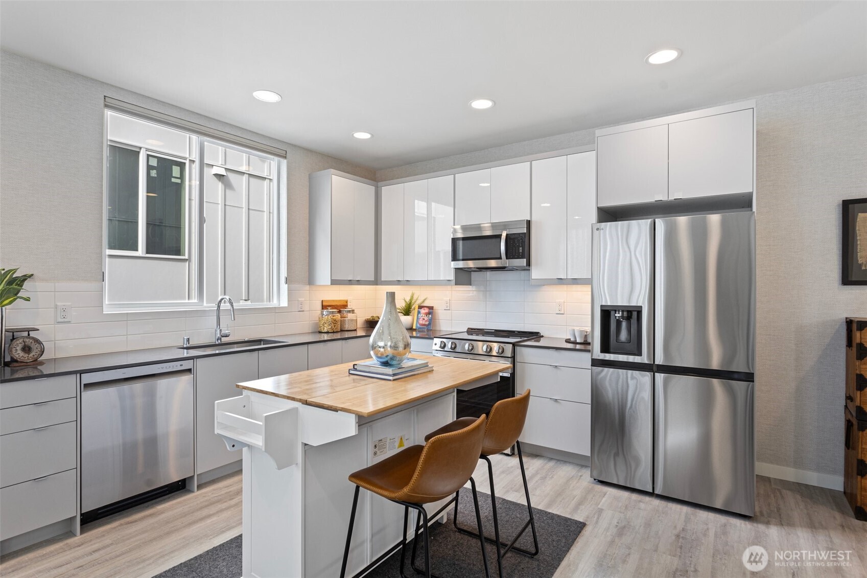 2523 29th Avenue S Unit: D