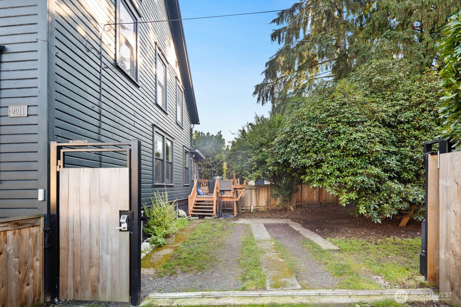 2011 E James Street