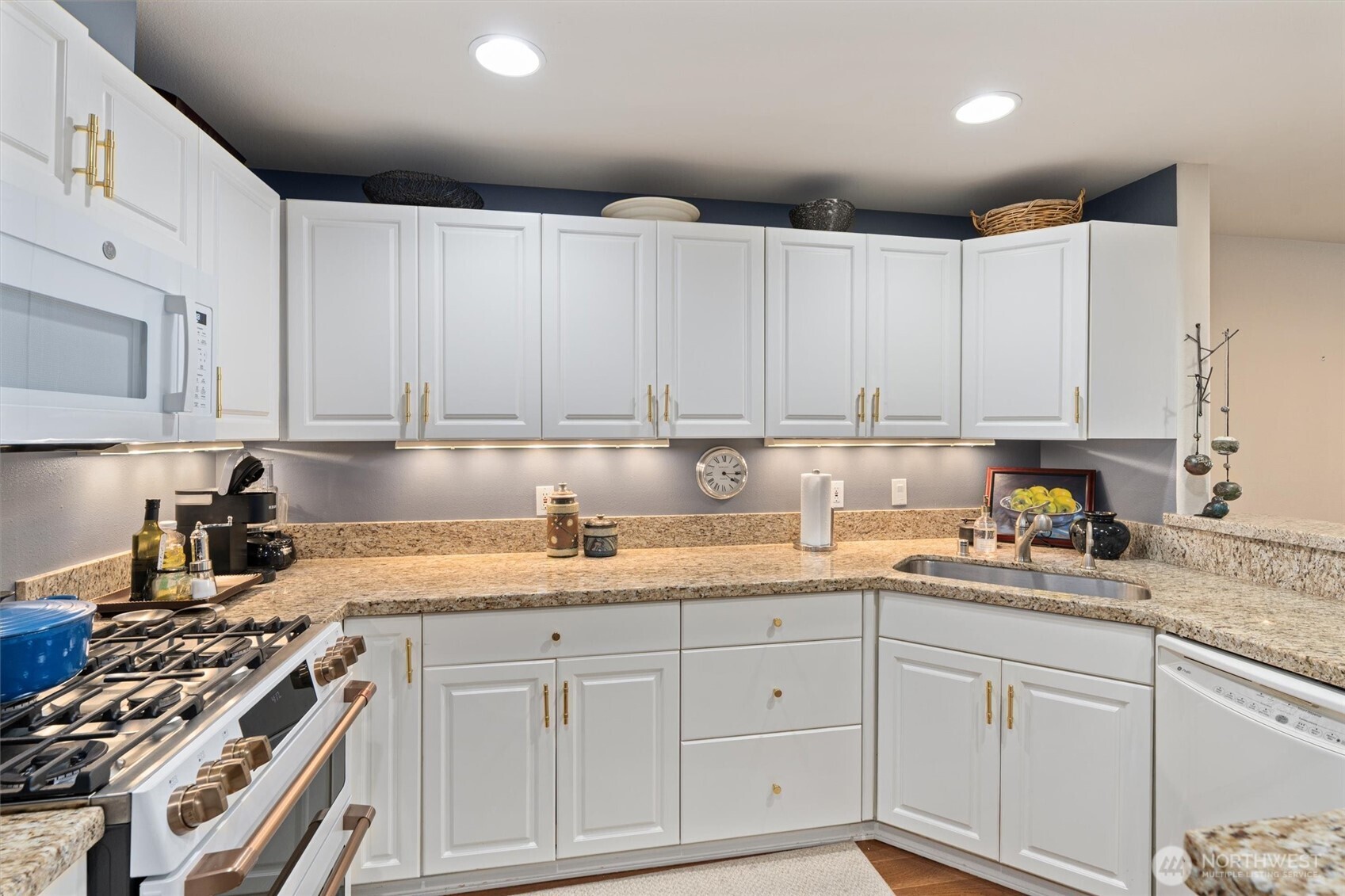 1550 Alki Avenue SW Unit: 302
