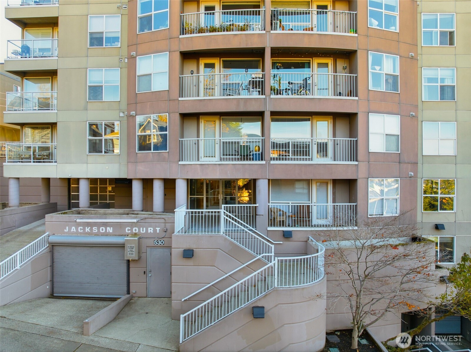 530 Melrose Avenue E Unit: 309