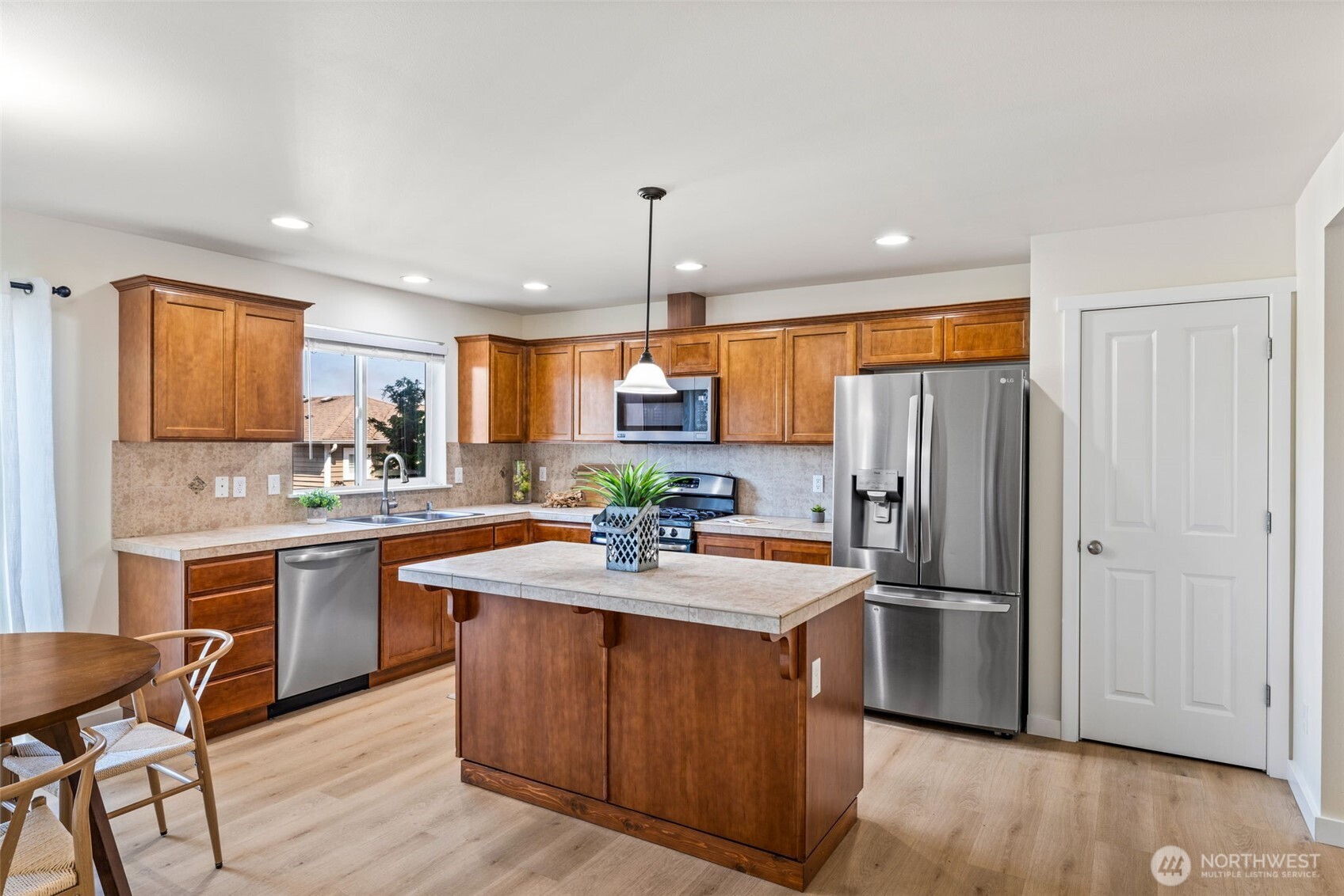 15623 44th Place W Unit: Unit B