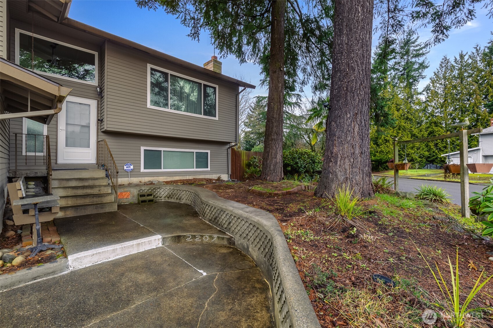 2207 Bremerton Avenue NE