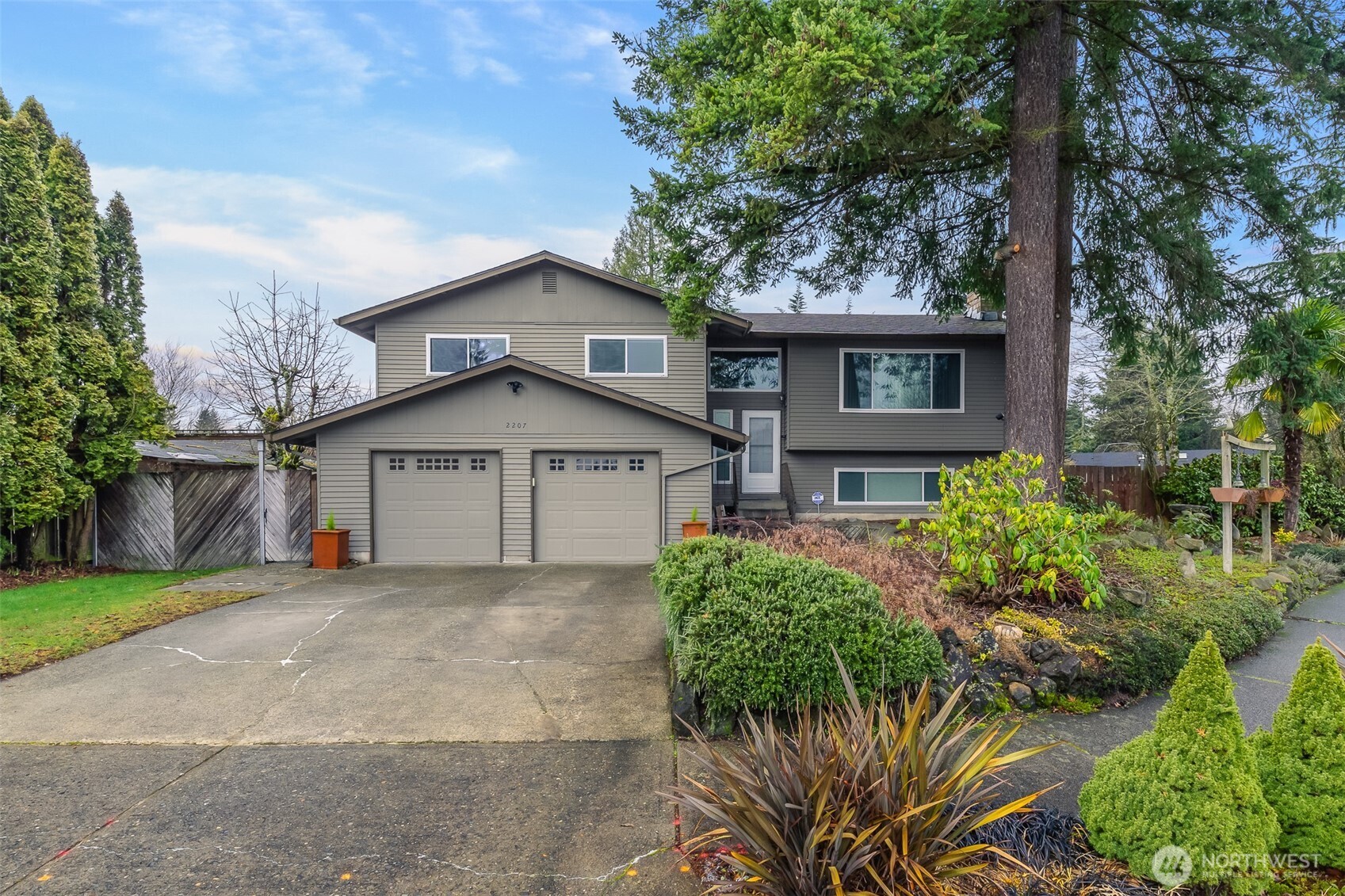 2207 Bremerton Avenue NE
