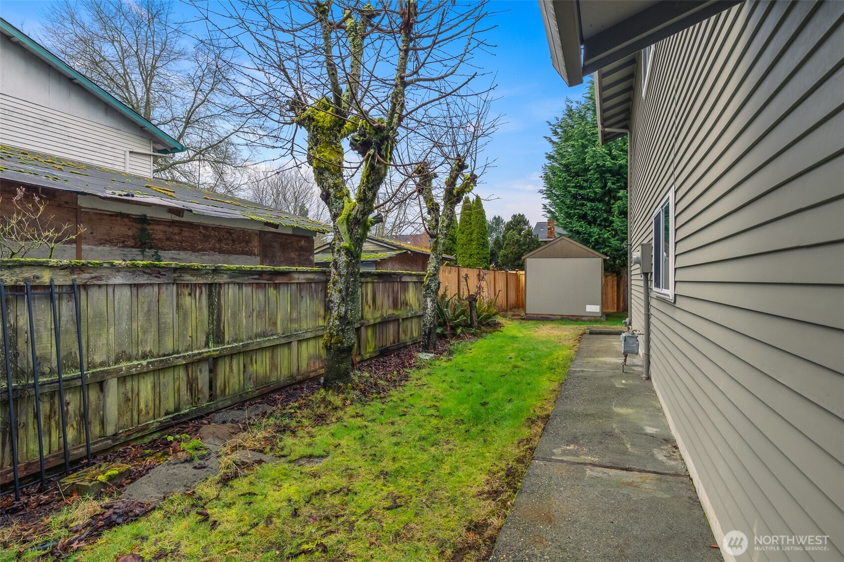 2207 Bremerton Avenue NE
