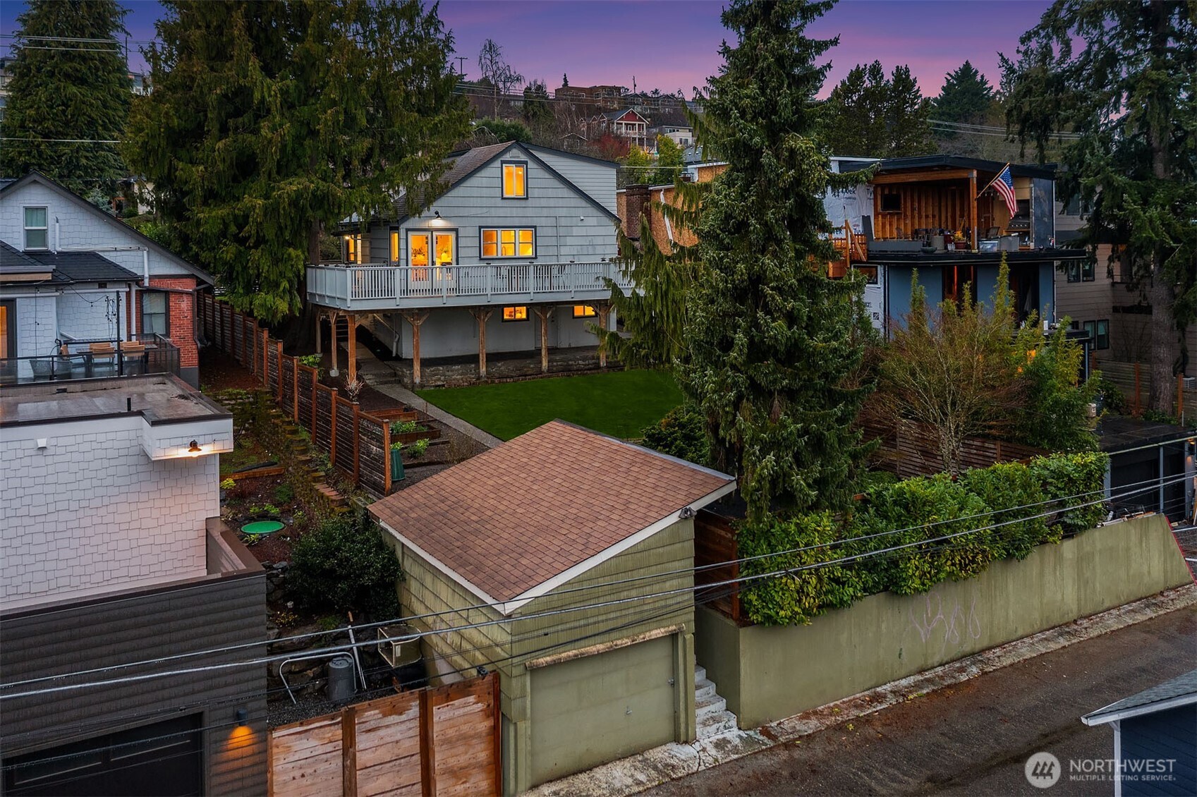 3234 35th Avenue W