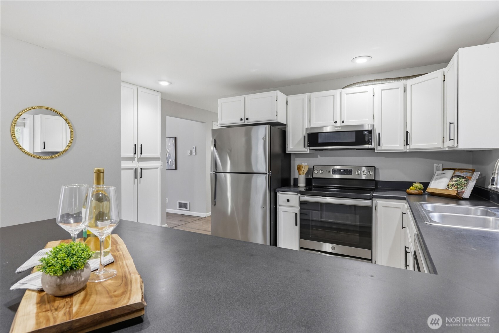 22295 Wavecrest Avenue NE