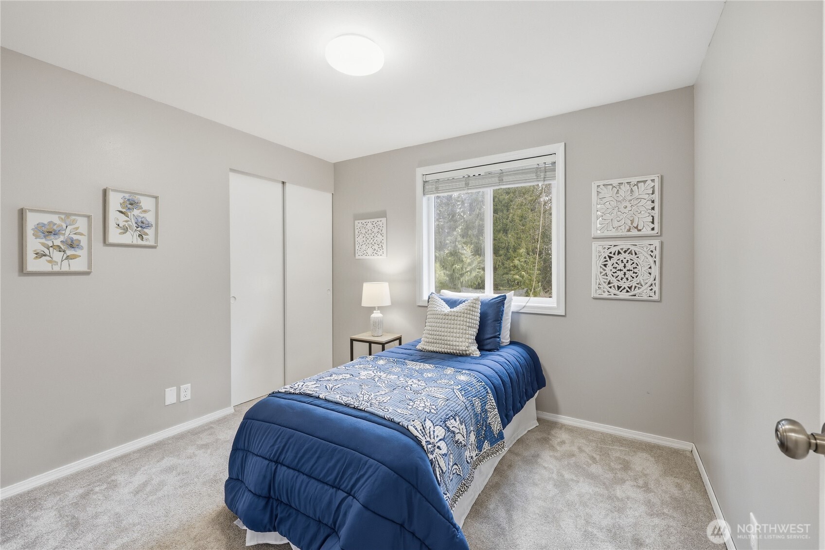 22295 Wavecrest Avenue NE