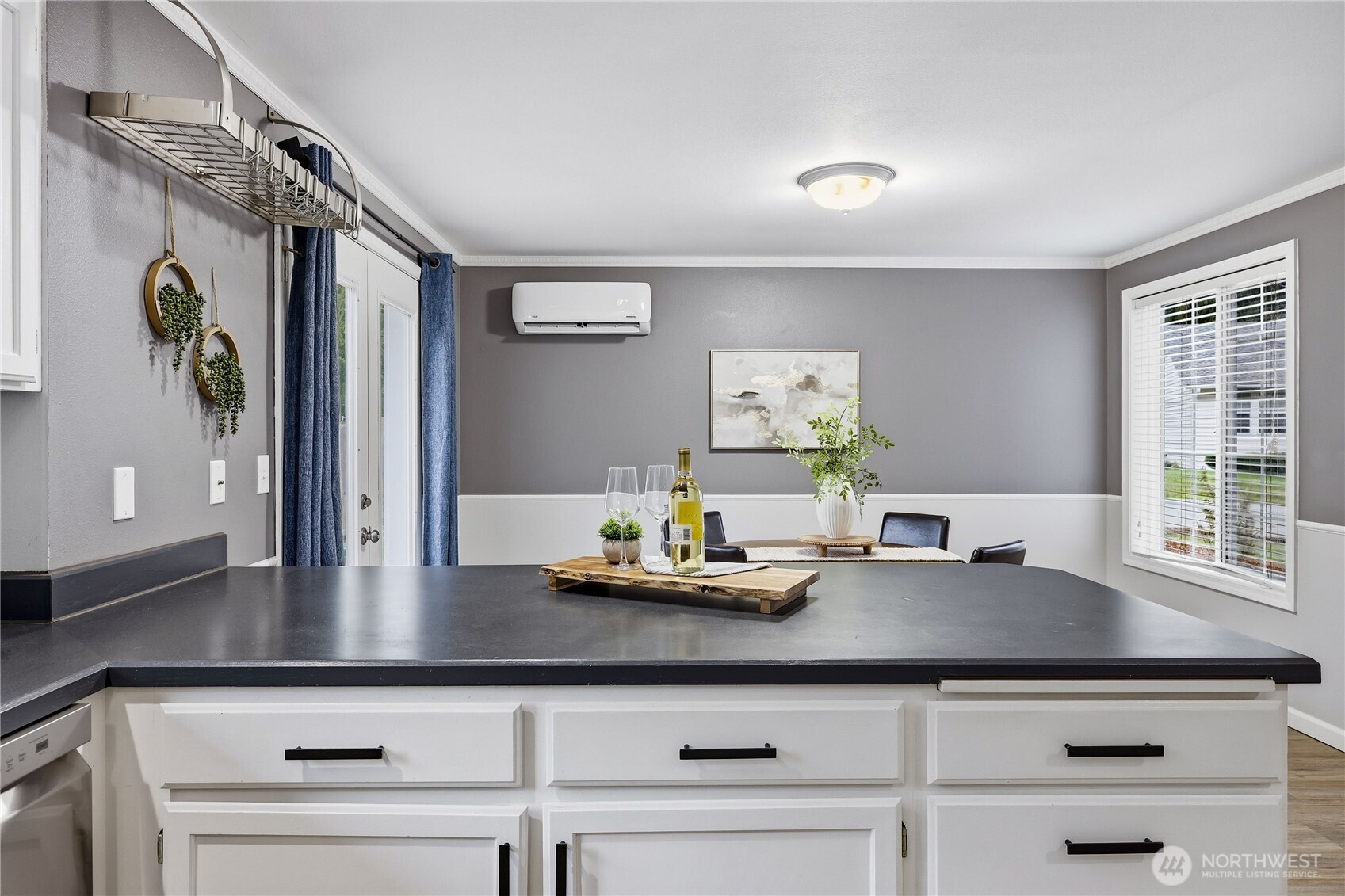 22295 Wavecrest Avenue NE