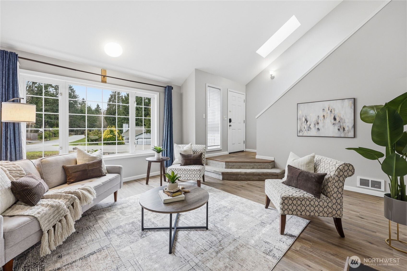 22295 Wavecrest Avenue NE