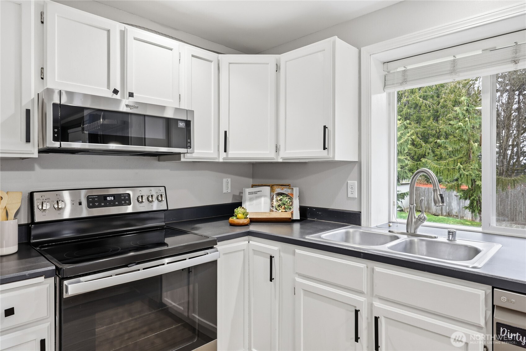 22295 Wavecrest Avenue NE