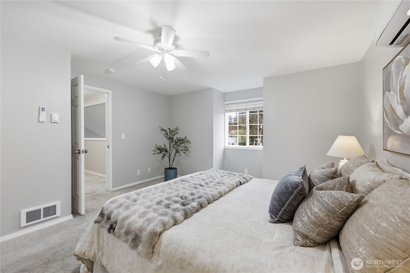 22295 Wavecrest Avenue NE