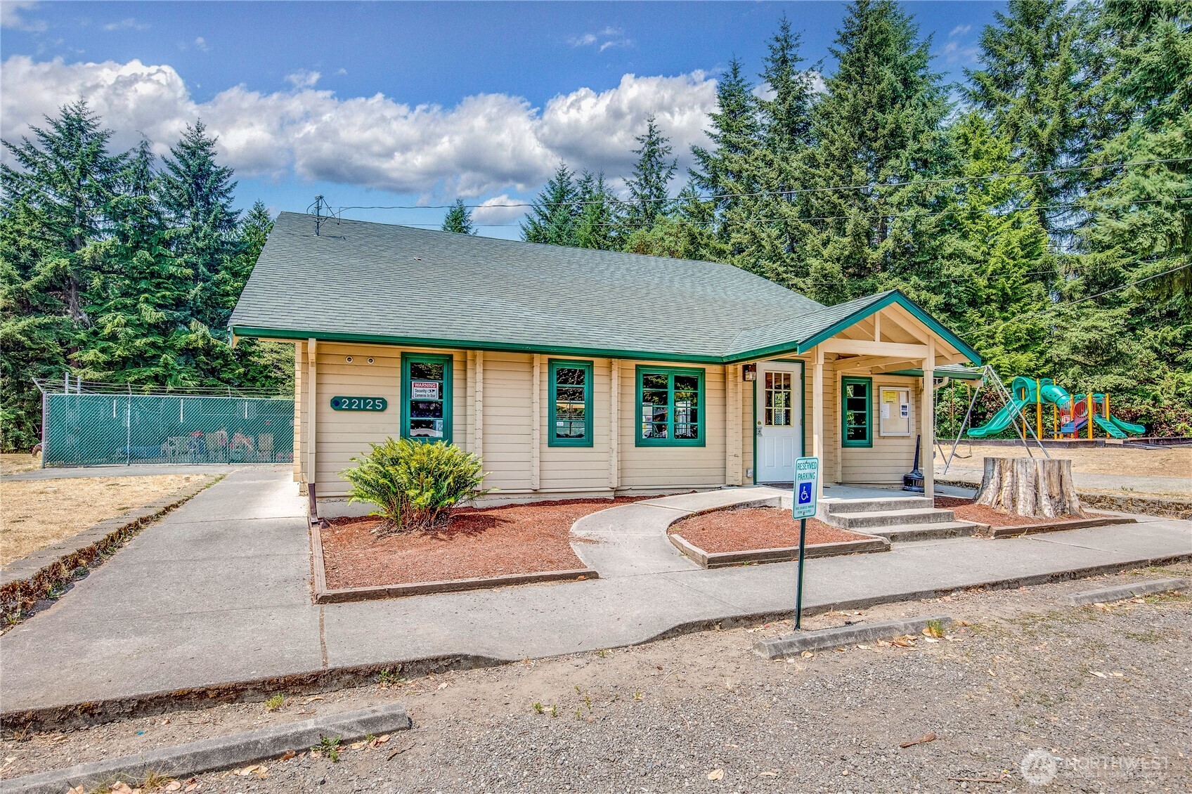 22295 Wavecrest Avenue NE