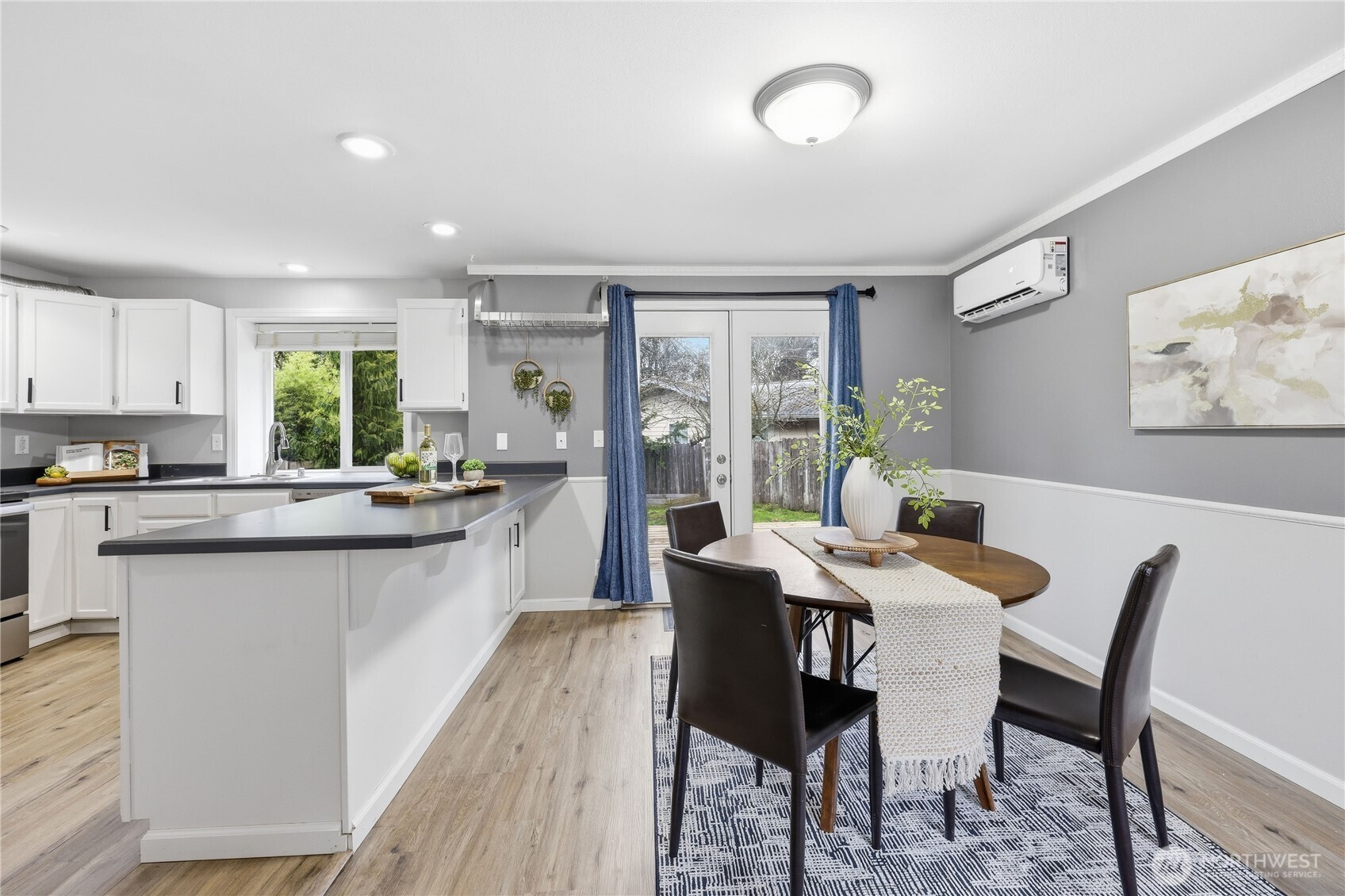 22295 Wavecrest Avenue NE