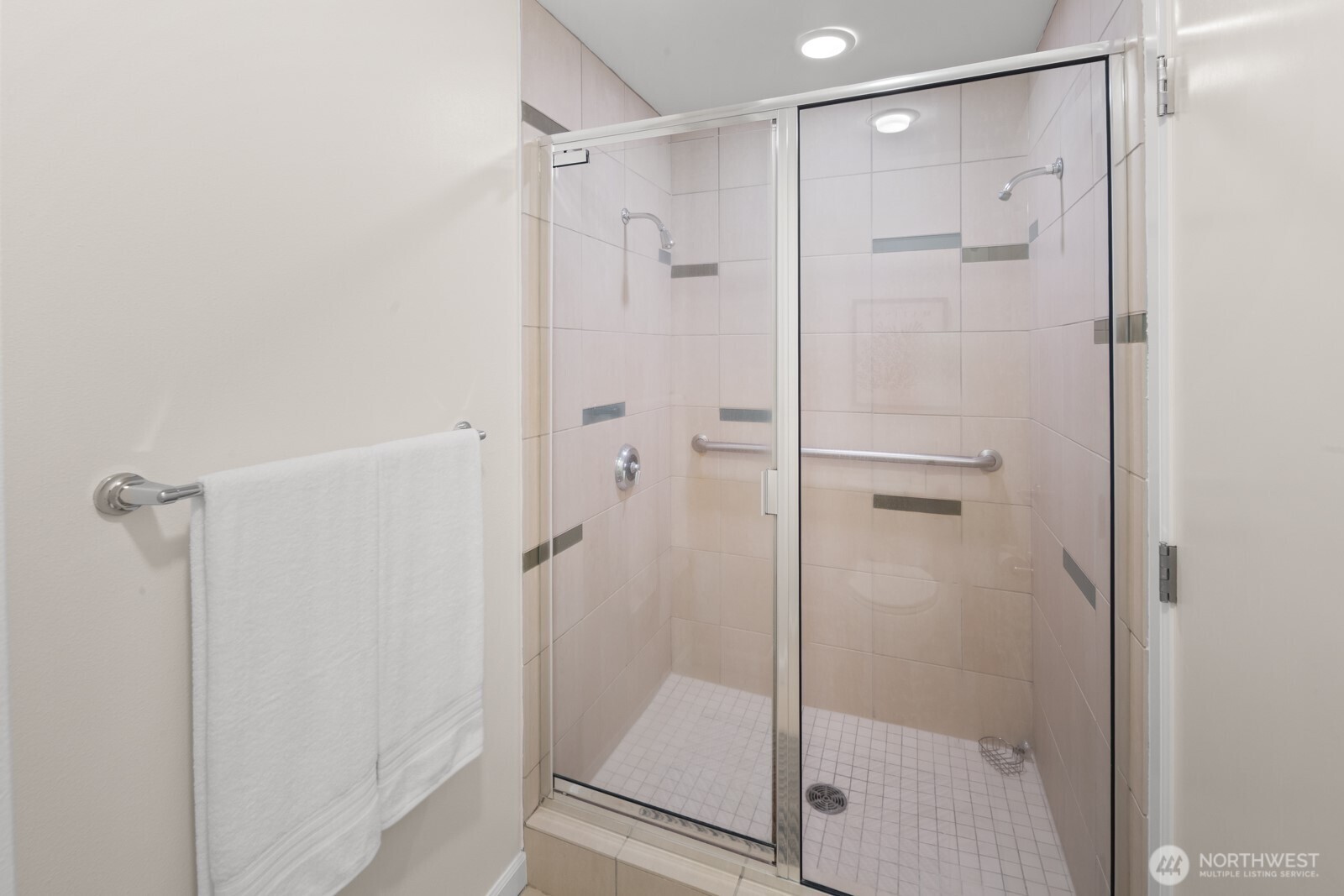 17 W Mercer Street Unit: 304