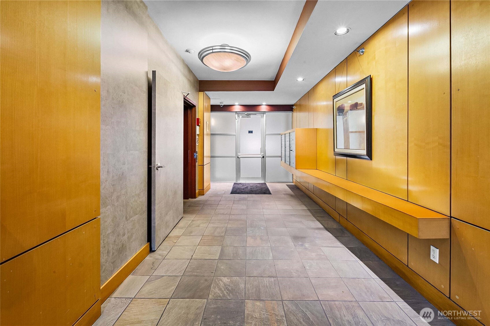 17 W Mercer Street Unit: 304