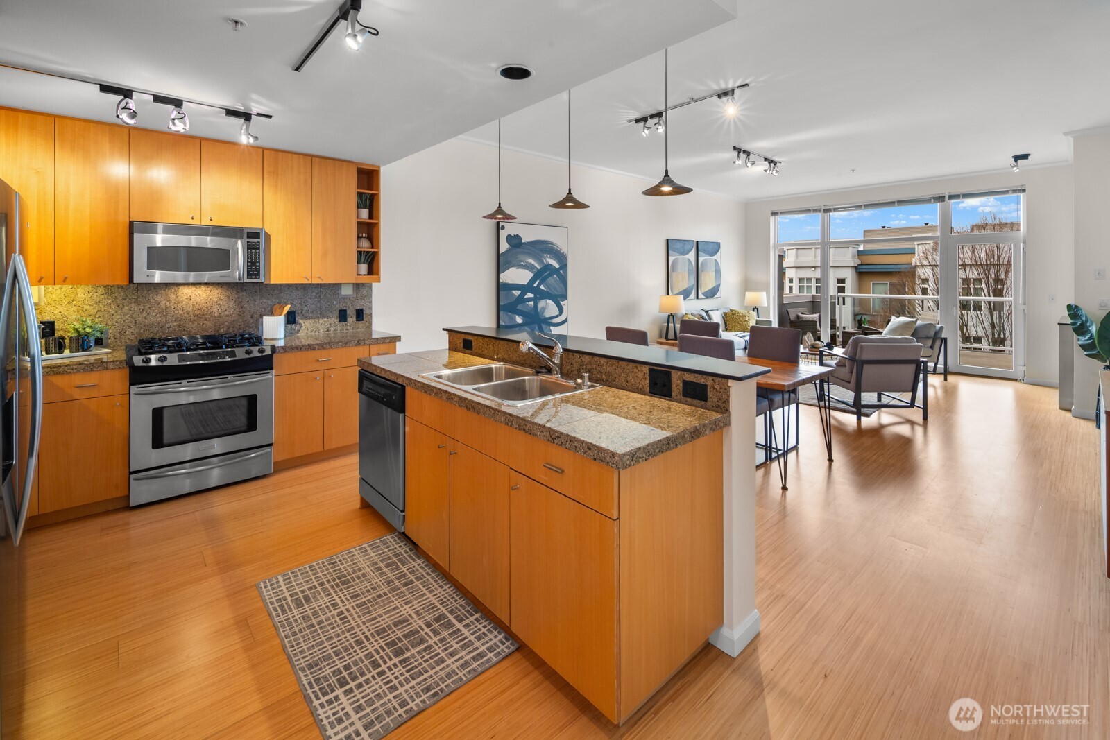 17 W Mercer Street Unit: 304