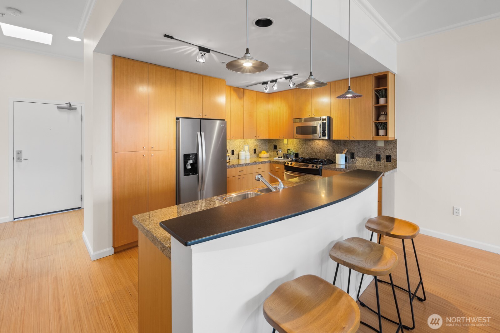 17 W Mercer Street Unit: 304
