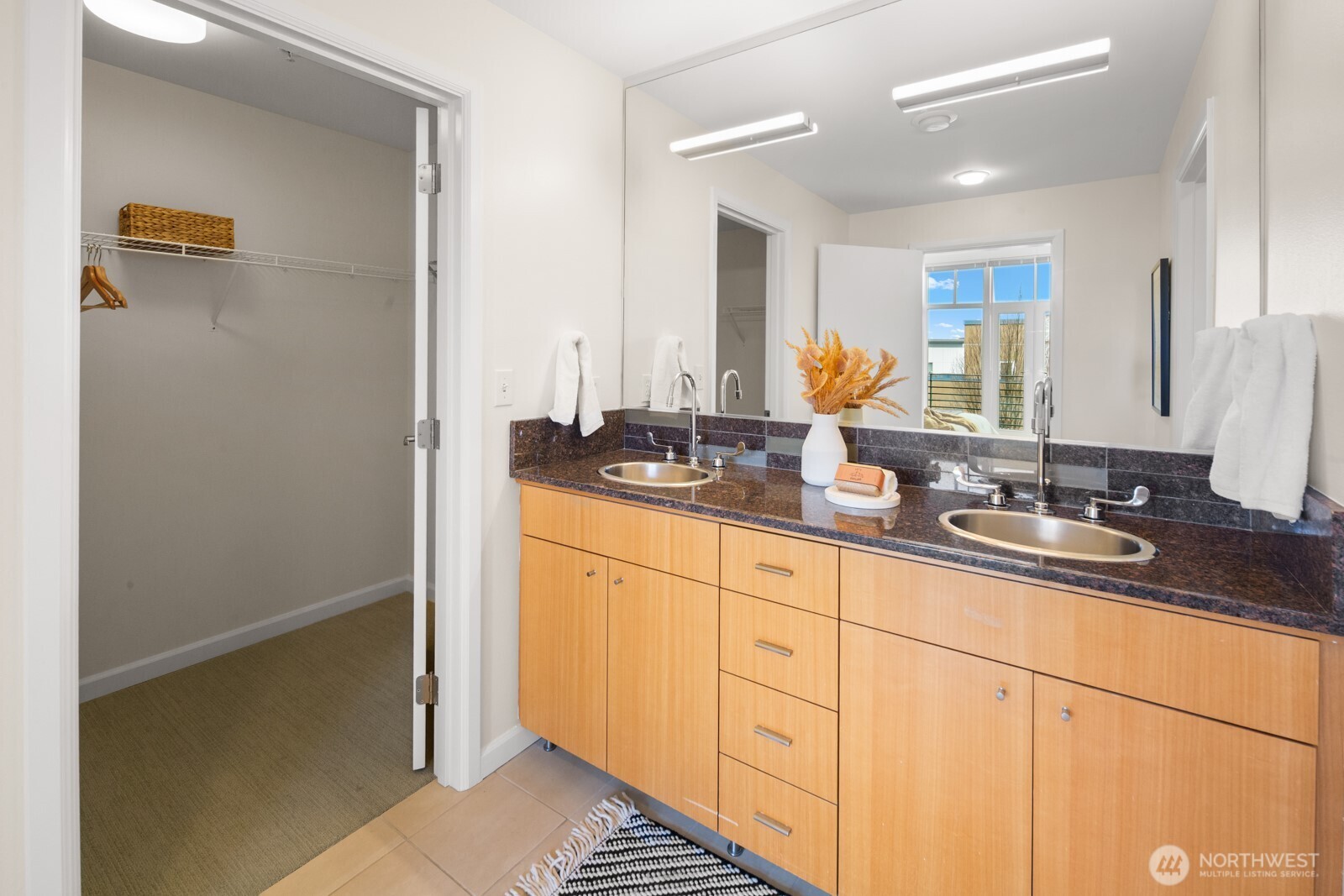 17 W Mercer Street Unit: 304