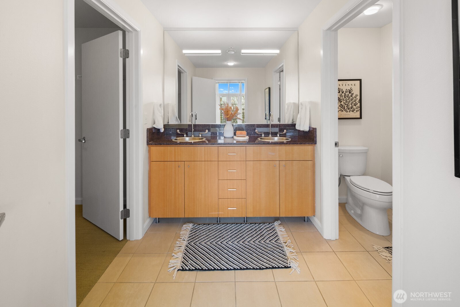 17 W Mercer Street Unit: 304