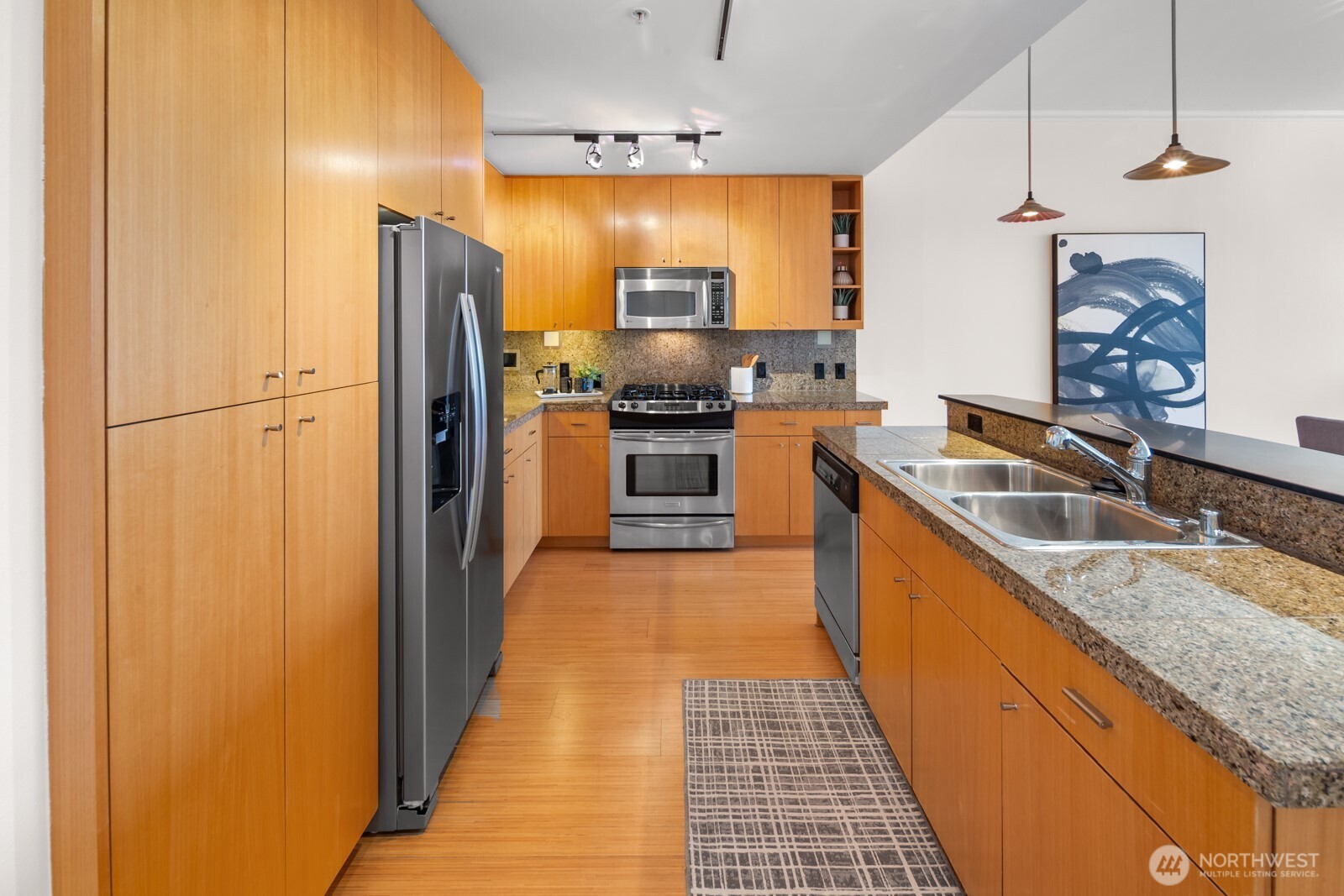 17 W Mercer Street Unit: 304