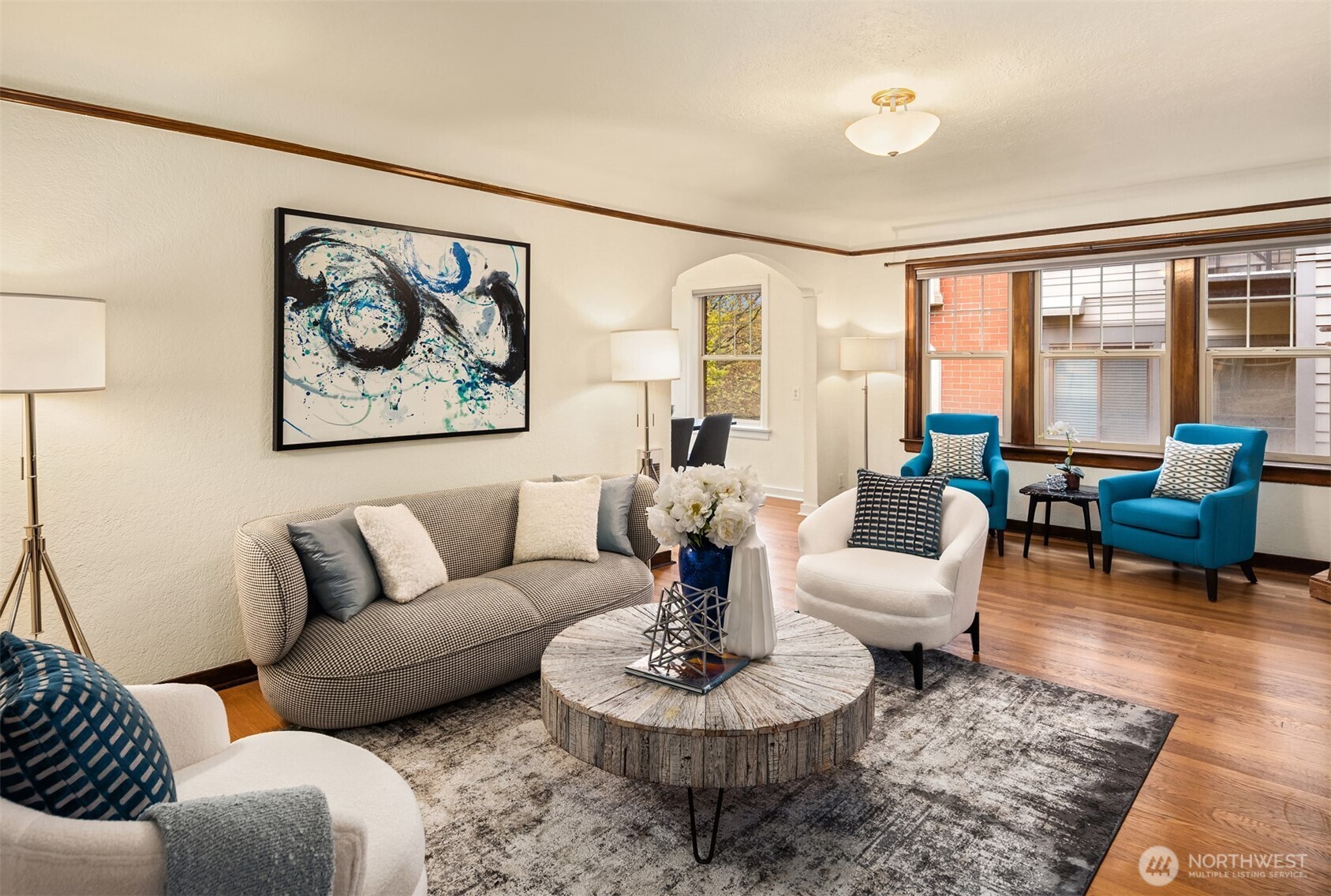 124 Warren Avenue N Unit: 302
