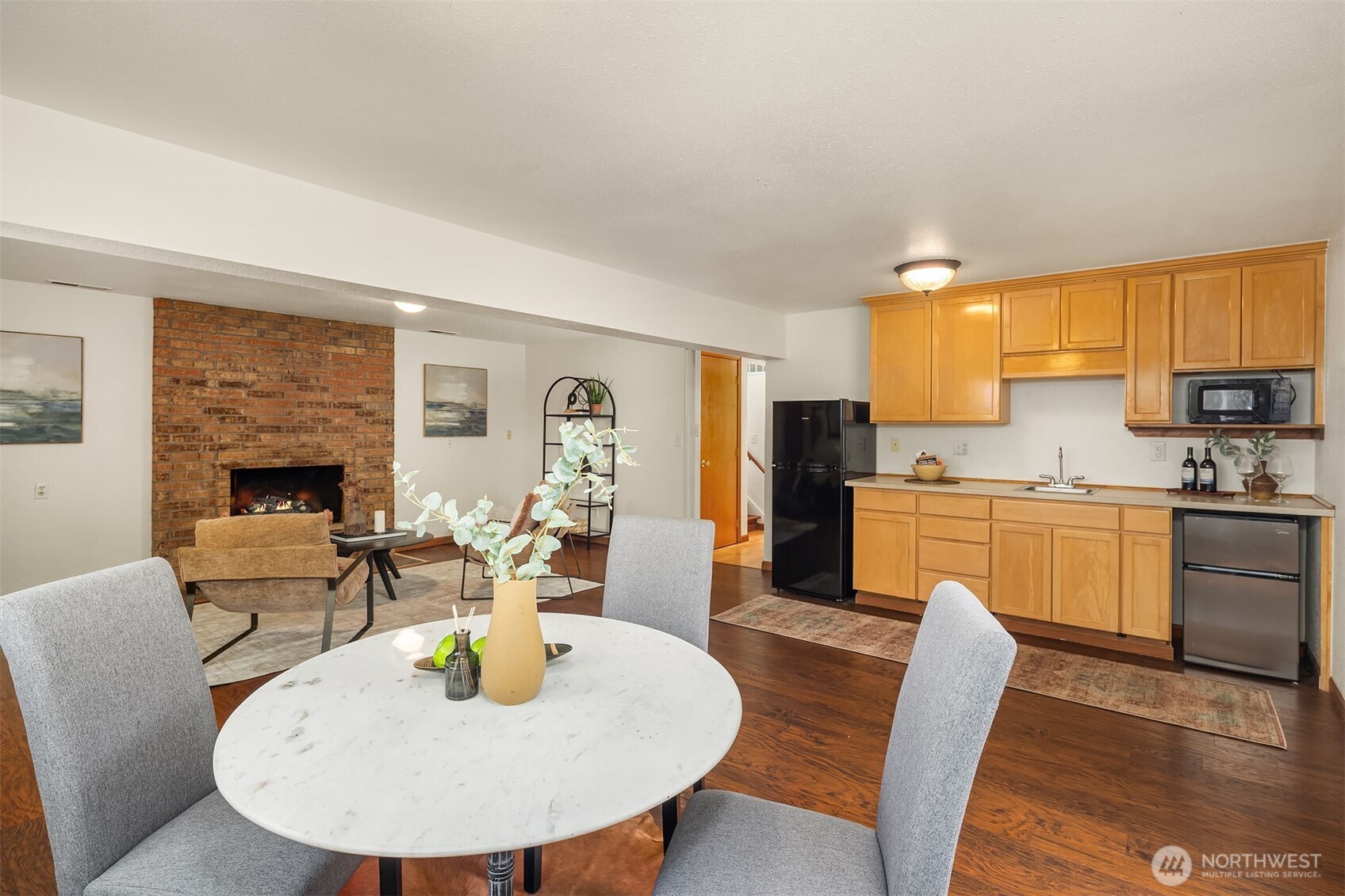 1002 S 194th Street