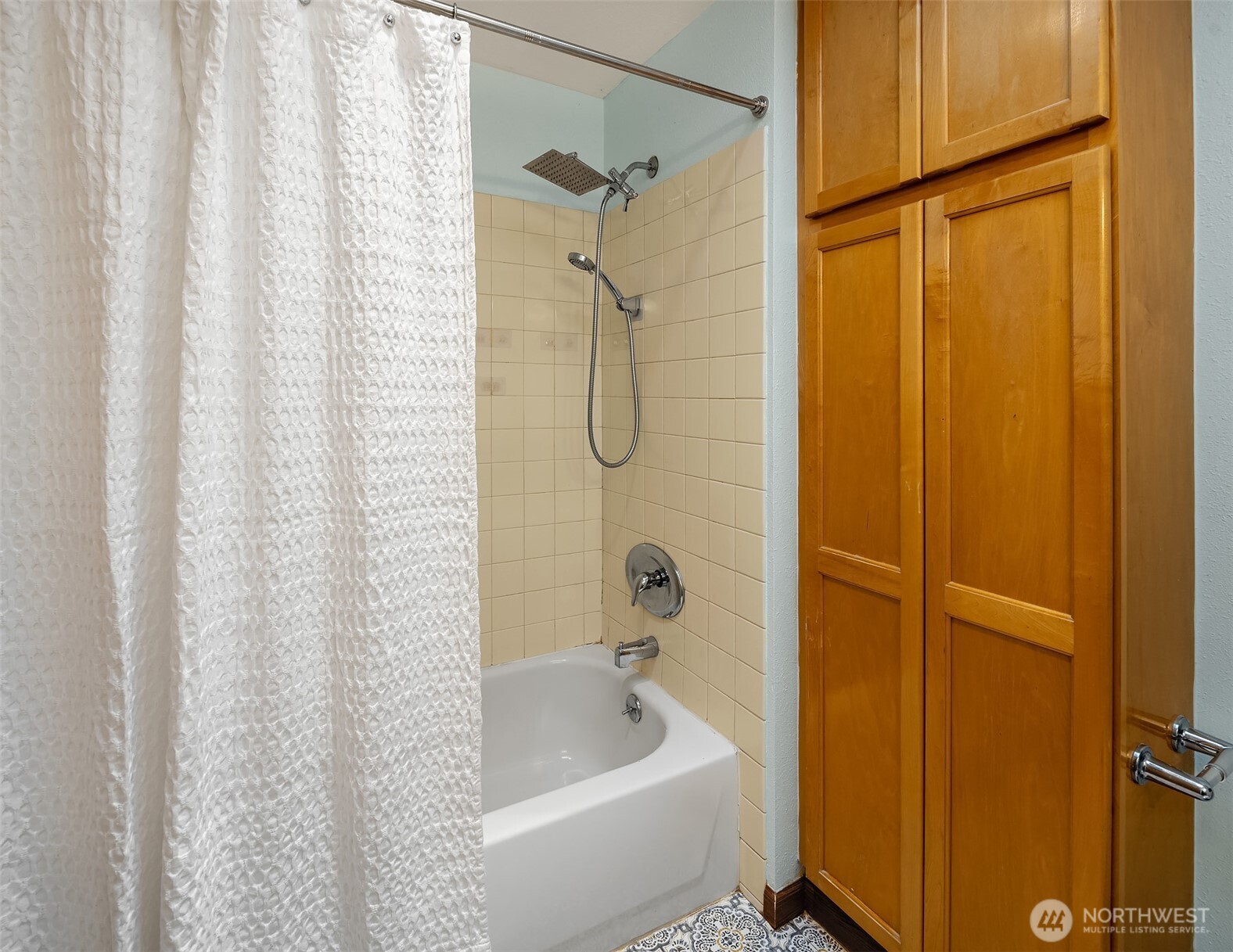 1002 S 194th Street