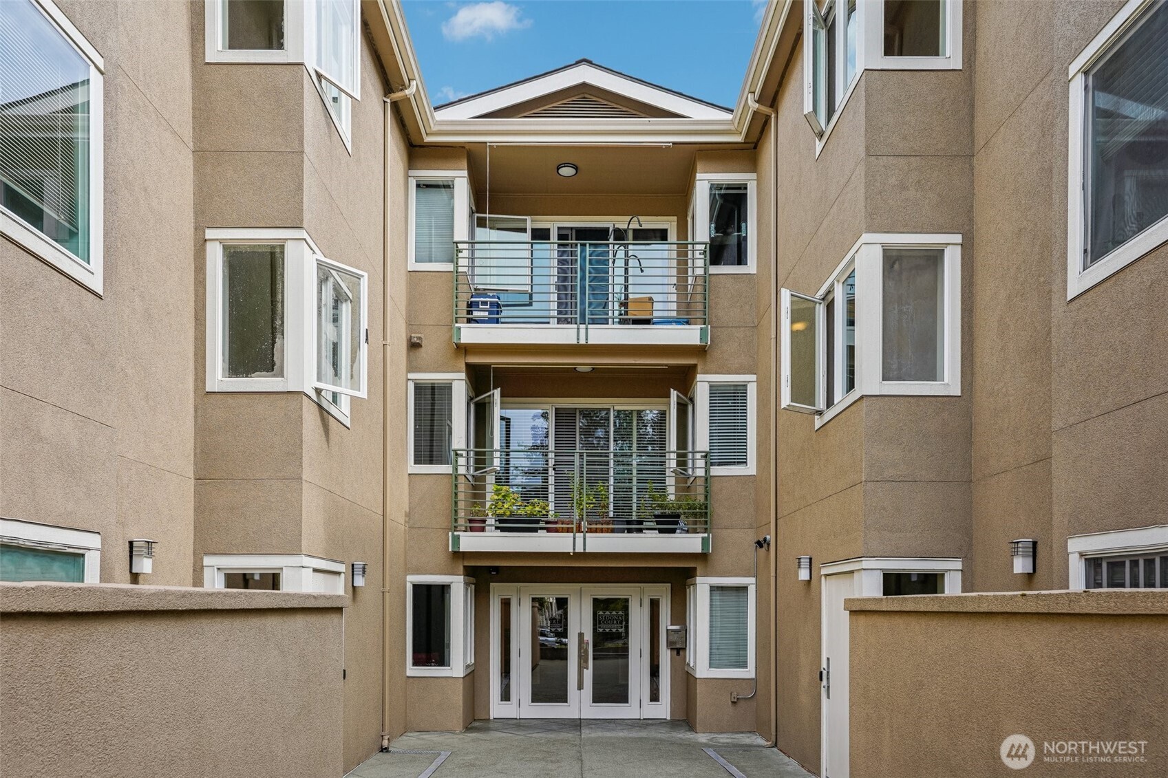 12034 15th Avenue NE Unit: 204