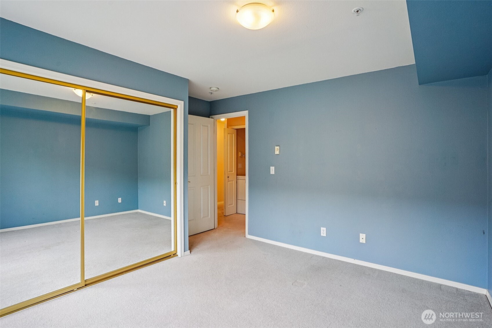 12034 15th Avenue NE Unit: 204