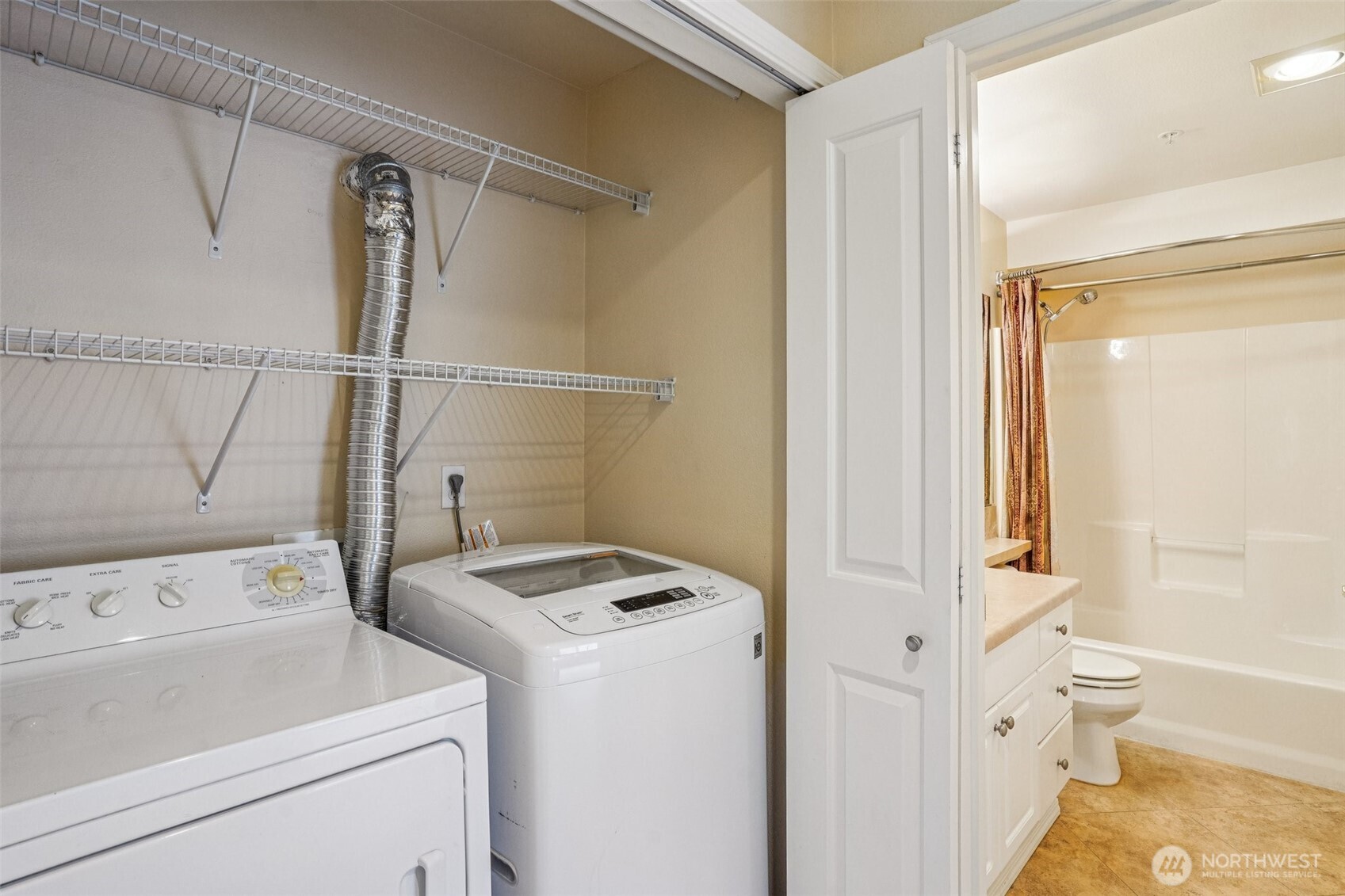 12034 15th Avenue NE Unit: 204