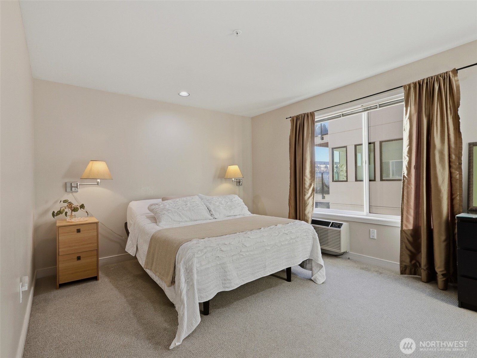 601 W Mercer Place Unit: 301